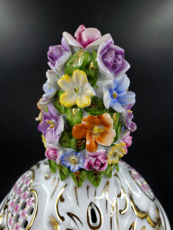 Dresden Ornate Fine China Urn Potpourri Vase With Flowers and