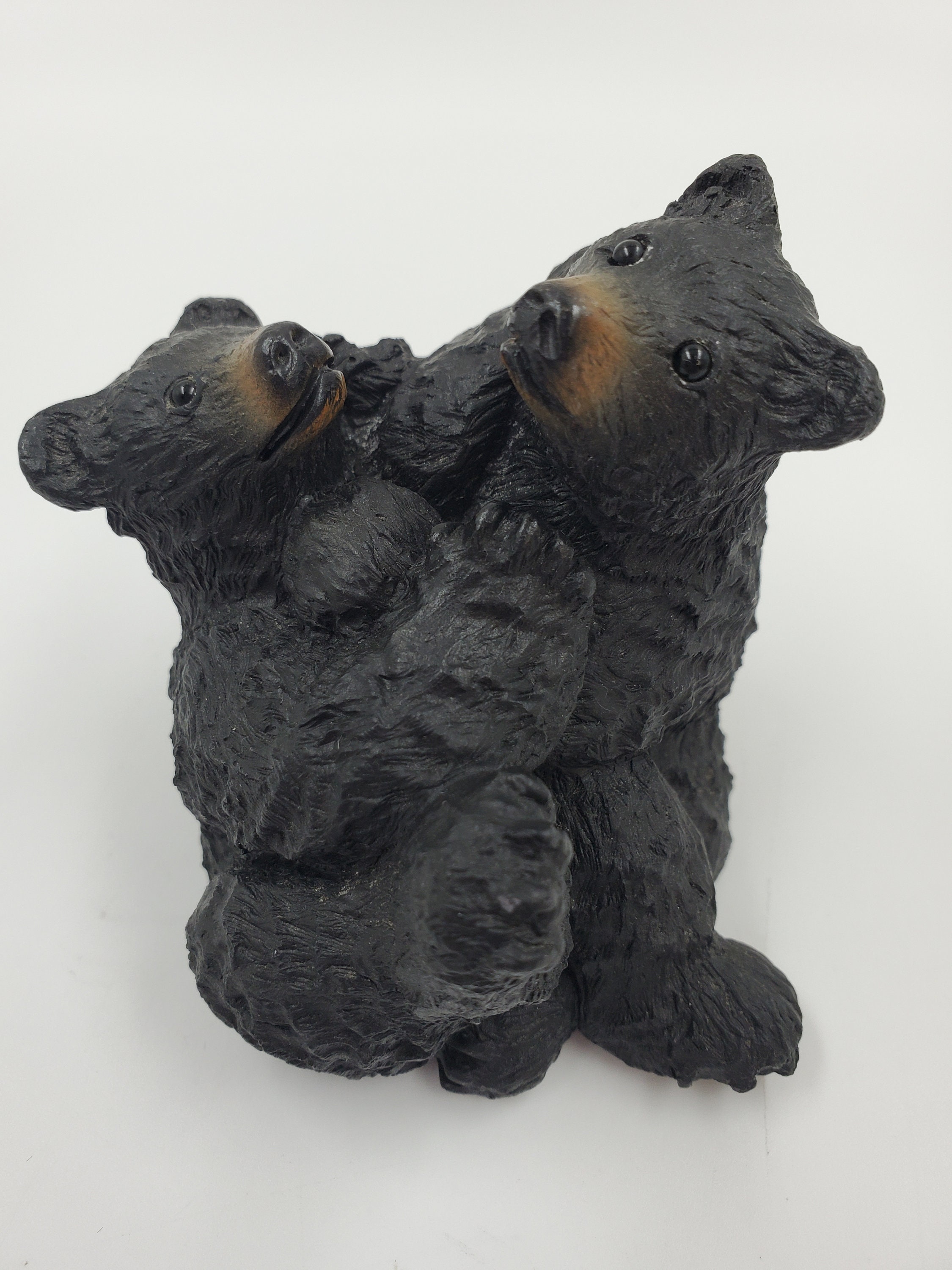 Edmond wolf jr. フィギュア　カナダ　 アライグマ　ビーバー　クマ Edmund Wolf Jr. Hand Carved Bear Cubs Figurine - Etsy Canada