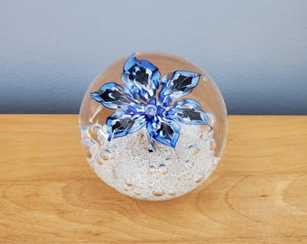 Vintage Art Glass Paperweight Figurine With Controlled Bubbles And Blue Flower