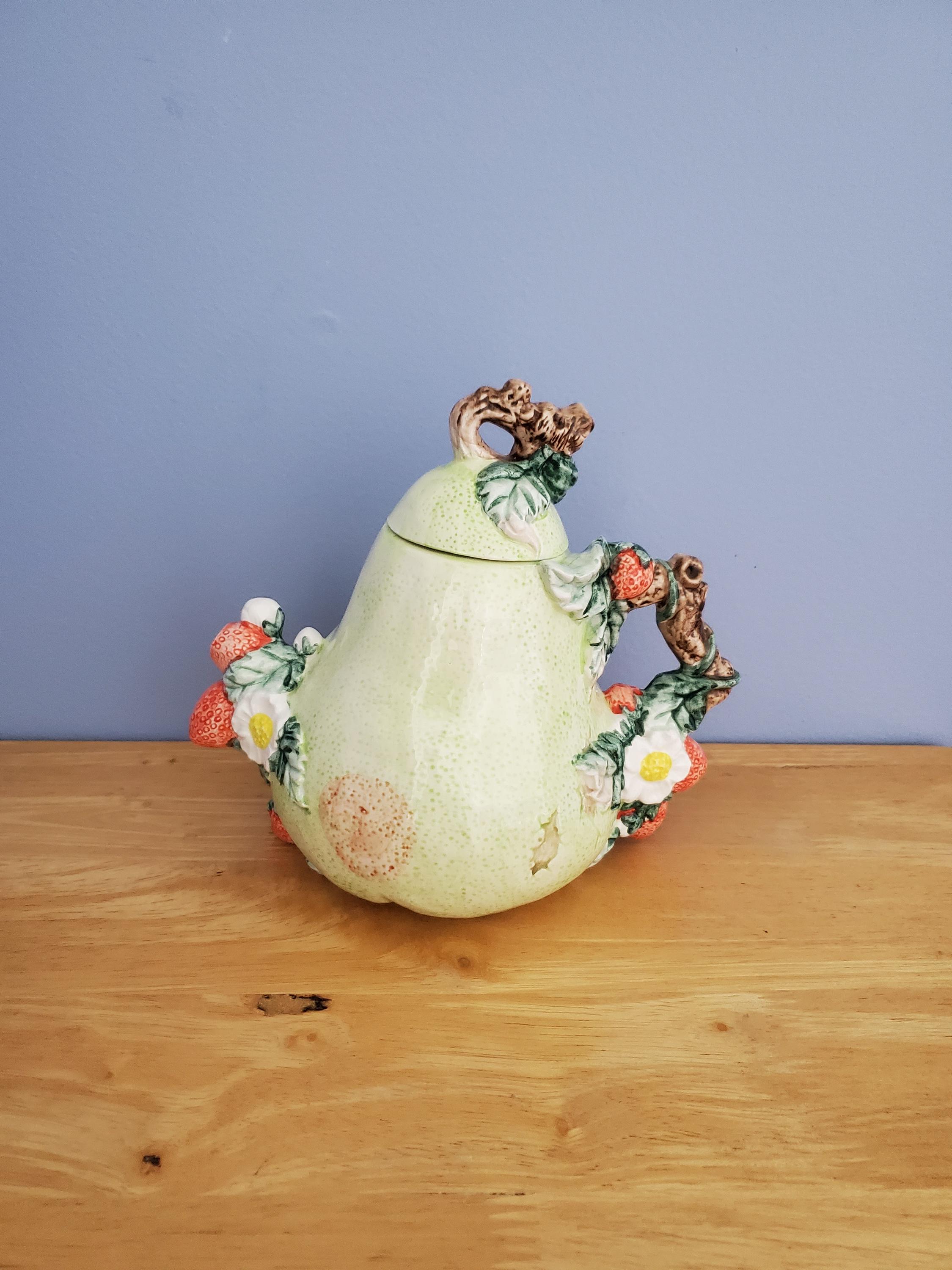 Heritage Mint Ltd. Collectable Ceramic Pear and Strawberries