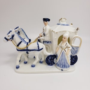 Vintage blau Kolonialstil Kutscher und Frau mit Pferden Figurine