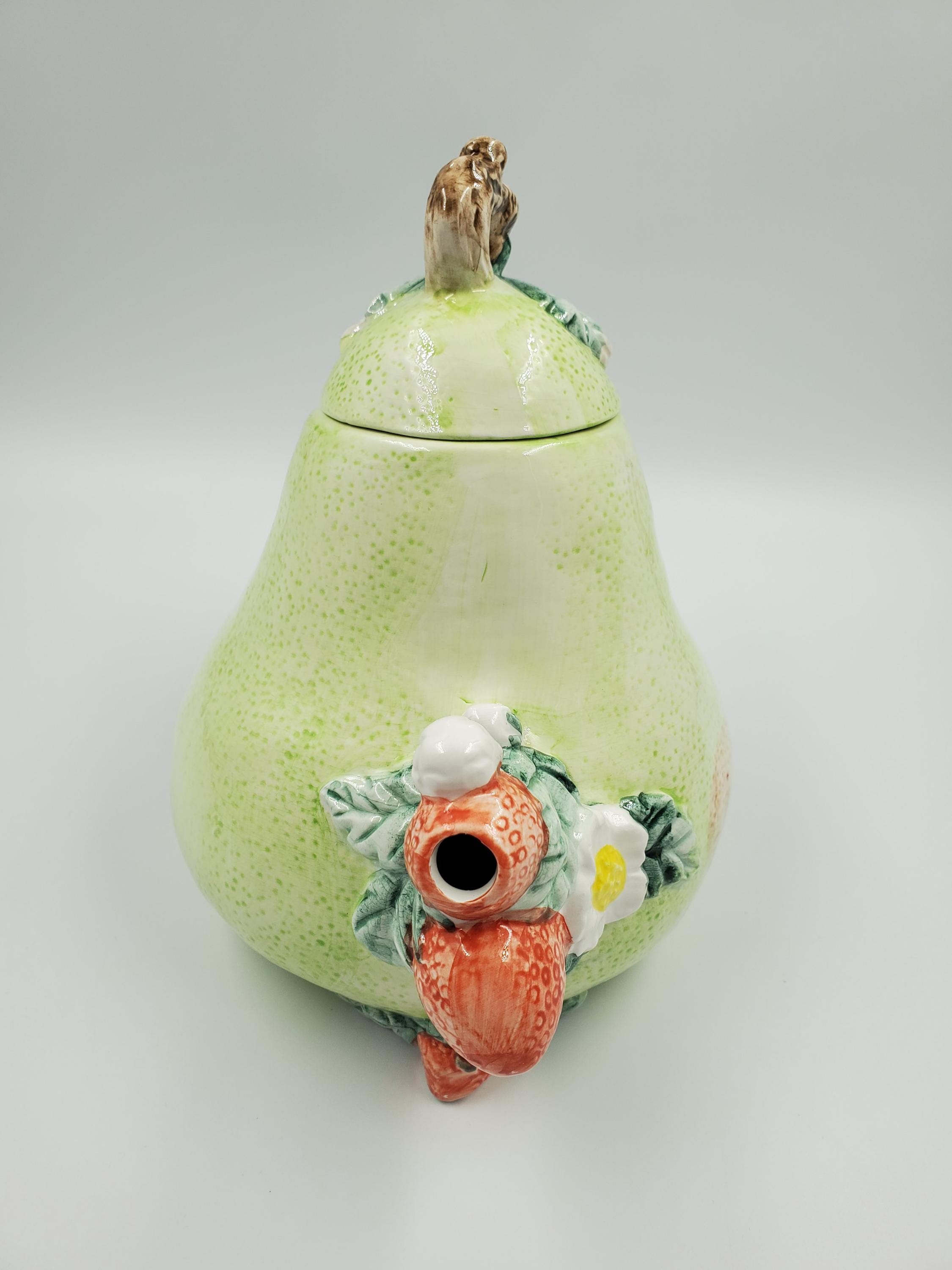 Heritage Mint Ltd. Collectable Ceramic Pear and Strawberries