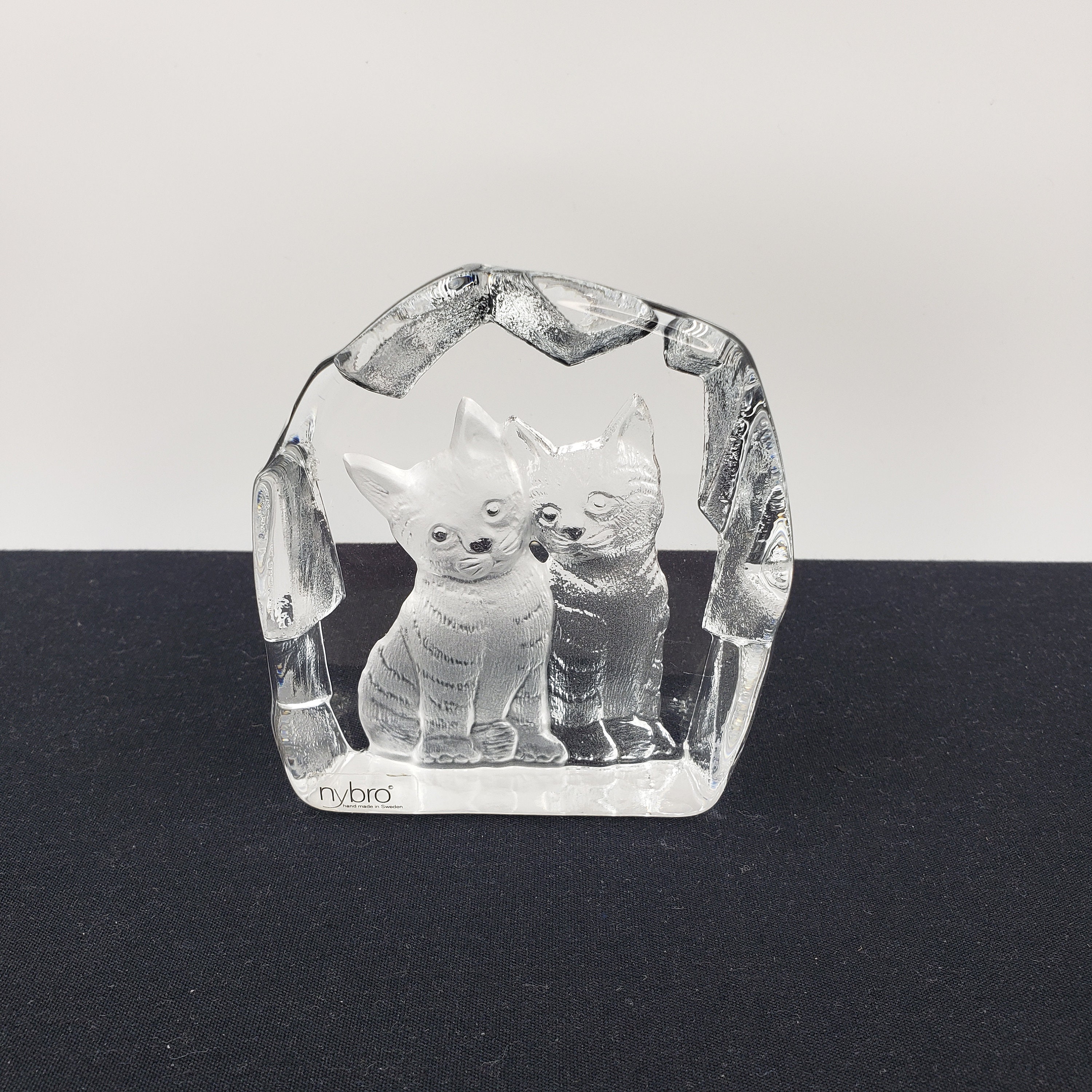 Nybro Kristall Glas Kätzchen Briefbeschwerer Figur