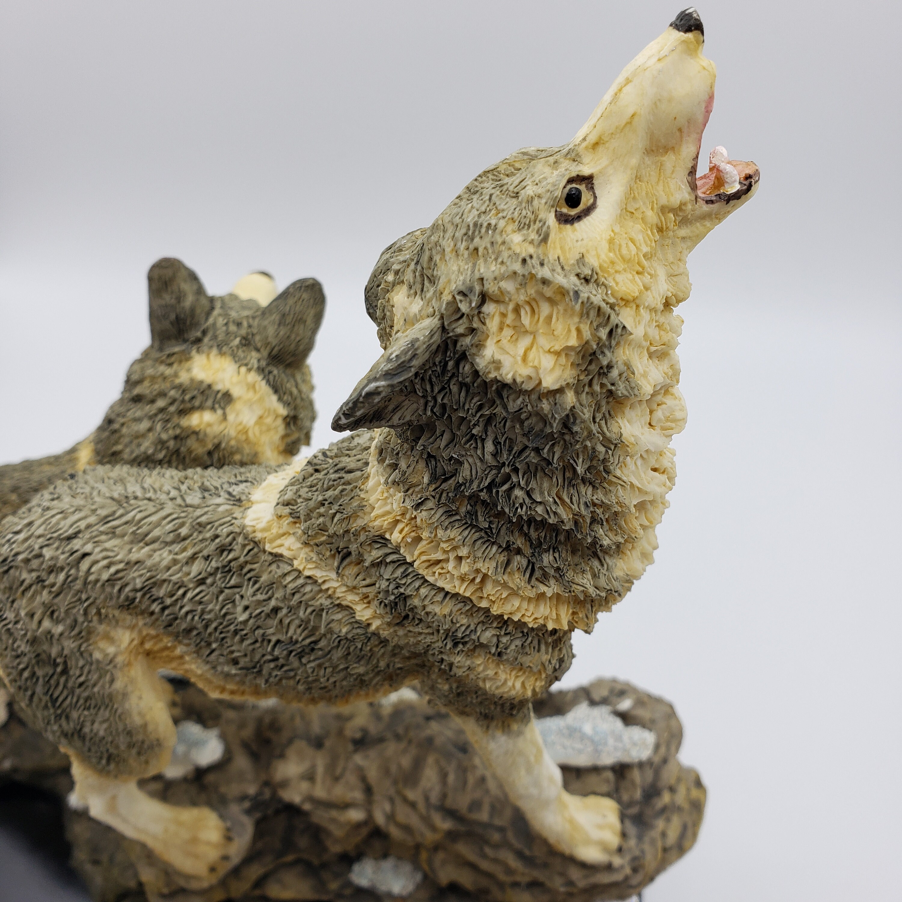 Timber Wolfの彫像、美術工芸品 il_fullxfull.4762813781_gujn.jpg