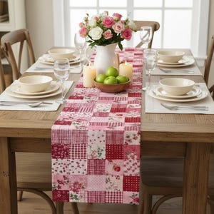 Floral Printed Patchwork Table Runner, Red & Pink Country Farmhouse Decor, Cottagecore Table Decor, Vintage Quilted Look Runner for Dining