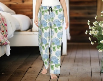 Women's Pajama Pants: Lightweight Hydrangea Floral - Relaxed Fit