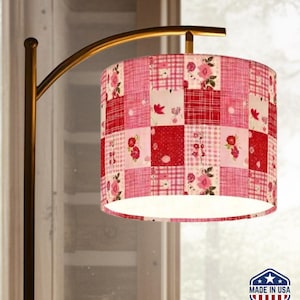 Patchwork Pink & Red Floor Lamp - Cottagecore Floral Standing Lamp with Remote, Vintage Quilt Style Light, Romantic Farmhouse Home Decor