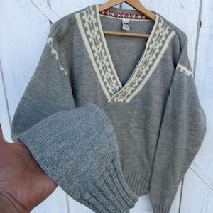 vintage wool Scandinavian sweater Dale of Norway brand size L