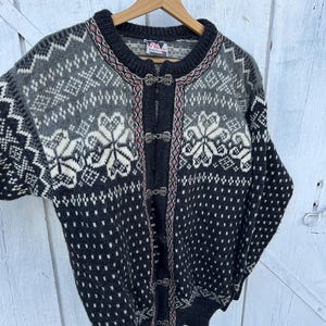 vintage wool Scandinavian sweater Dale of Norway