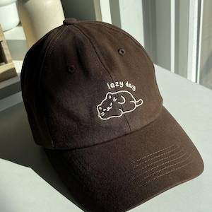Bonnet pour papa brodé chat Lazy Day avec sangle réglable, casquette esthétique unisexe minimaliste