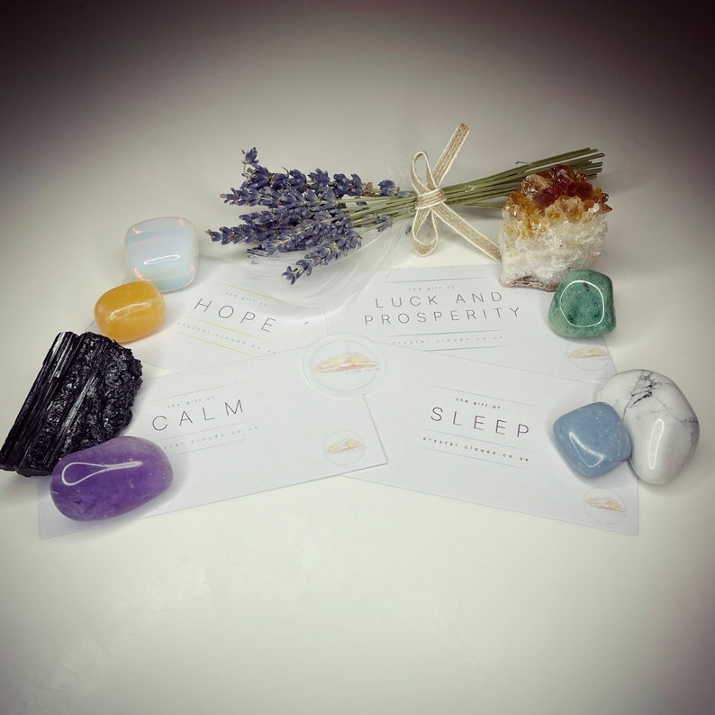 Little Gift of Luck and Prosperity Crystals, Abundance crystal gift set, Manifestation Crystals, Wellness Gift, Crystal Healing, Crystal Set afbeelding 2