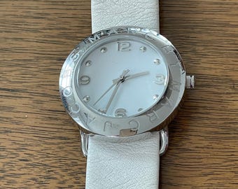 Marc By Marc Jacobs Amy Ladies Watch MBM3054 Marc Jacobs Amy Silver Watch MBM3054 | ASOS main image 4