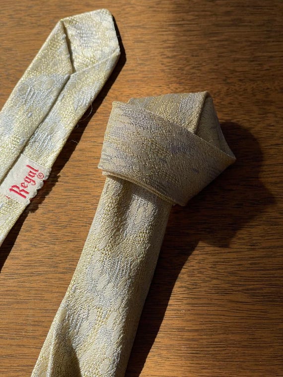 Ivory Button Tie #2 - image 13