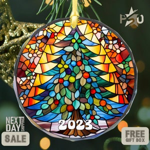 Christmas 2023 Ornament Xmas Tree Decoration Holiday Gift Idea Heirloom Keepsake Round Glass and Ceramic Gift Exchange ST4