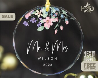 Personalized Mr and Mrs Ornament Wedding Gift First Christmas Married 2023 Couples Newlywed Gift Glass and Cremic PSO116