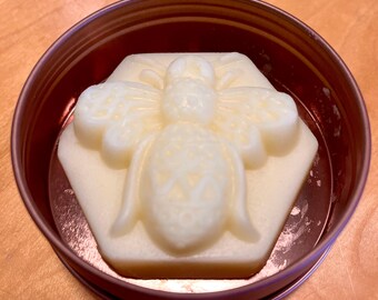 Eco-Friendly Vanilla Shea Butter Beeswax Lotion Bar for Travel and Moisturizing
