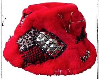 Bucket hat
