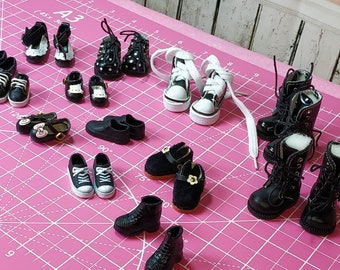 Schwarze Schuhe für Puppe Blythe Schönes Outfit für Puppe 12'' Stiefel Sandalen Größe 1,2 Zoll (3,8 cm)