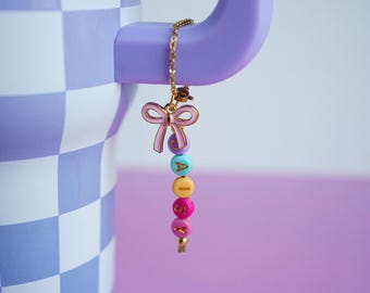 Breloque prénom personnalisé gobelet, breloque verre Stanley personnalisé, breloque noeud, breloque porte-clés noeud personnalisé, breloque noeud bouteille d'eau