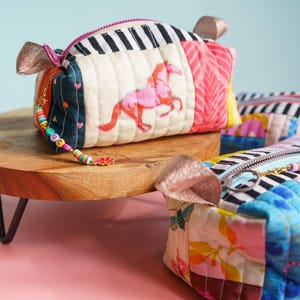 Quilted Colorful Boxy Pouch, Scrap Quilted Cosmetic Bag, Makeup Bag, Boxy Pencil Case, Trendy Makeup Pouch, Bridesmaid Gift, Travel Pouch