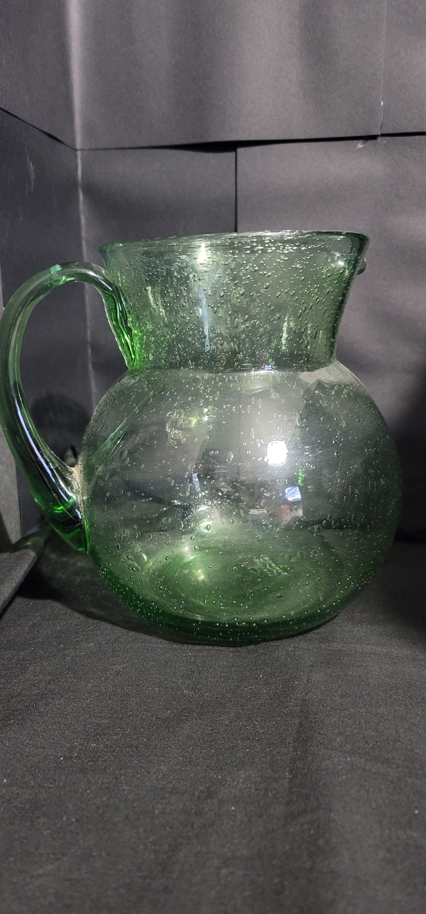 Kook Glass Carafe Pitchers, Beverage Dispensers, Set of 3, 35 Oz, Lime Green