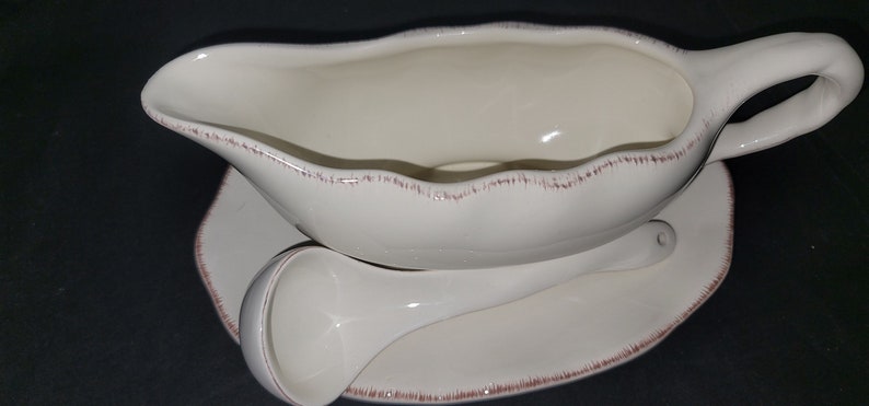 3 Piece Better Homes and Gardens Gravy boat, Made in China, Art, Ceramic, Collectible, Dinnerware, Gift, Food, Kitchenware, Vintage image 7