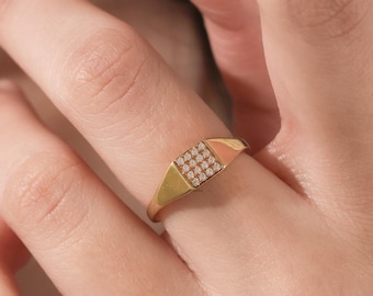 14K Gold Signet Ring, Diamond Pinky Ring, Diamond Ring Wedding Ring Gold, Stacking Ring Pinky Signet Ring for Women Graduation Gift Jewelry