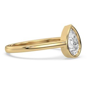 Pear Engagement Ring, Lab Grown Diamond Ring, Solitare Ring Female Promise Ring, Single Diamond Ring, Female Diamond Ring