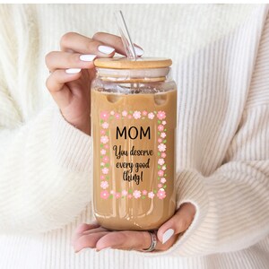 Mother&#39;s Day Gift, sipper glass for mom, soda can glass with bamboo lid and straw, gift for her, iced latte glass, iced coffee glass straw