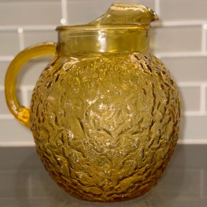 Vintage 60er Jahre Anchor Hocking 2QT Lido Milano Crinkle Glas Krug in Bernstein Gold