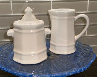 Juego de azucarero y crema con labios de gres blanco Heritage de Pfaltzgraff