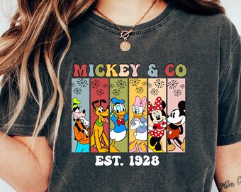 Koszulka Disney Trip, Koszulka Mickey & Co, Koszulka Mickey and Co. est. 1928, Koszulka unisex, Koszulka Mickey And Friends, Koszulki Disney, Koszulka Retro Disney