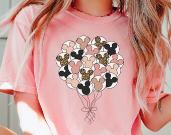 Comfort Colors Disney Mickey Globos camiseta, camisa de Disneyland, camisa de vacaciones de Disney, camisa mágica de Disney, viaje familiar de Disney, viaje de Disney