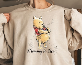 Mommy to Bee Sweatshirt,Pregnancy Reveal Sweatshirt,Disney Pooh Mommy Sweatshirt,Disney sweatshirt,Gift for mom,Mama shirt,New mom gif