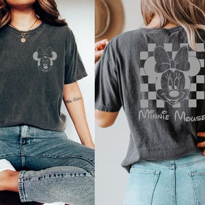Komfort Farben Retro Minnie T Shirt, Minnie Maus T-Shirt, Kariertes Disney Sweatshirt, Disney Girl Trip Shirt, Disney T-Shirt, Classic Disney Bild 4