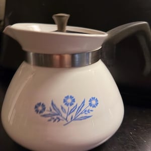 1960s Corning Ware Cornflower Blue Coffee or Tea Pot — 6 Cup