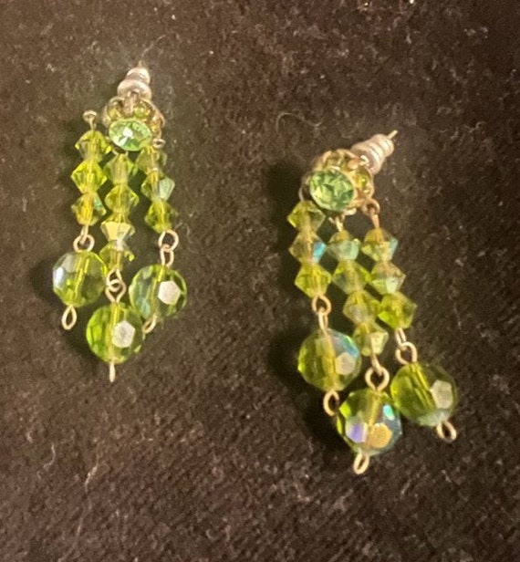 Iridescent green choker and earrings - image 4