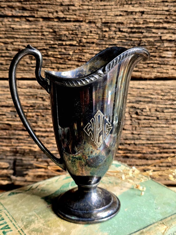 煎茶道具　錫半製　精錫　鎚目　茶壷　茶心壷　約251g　M　R7242 ☆ 錫半 本錫 鳳凰紋 記念 茶入 茶壷 重量 約 407g 検/ 茶心壺 錫器