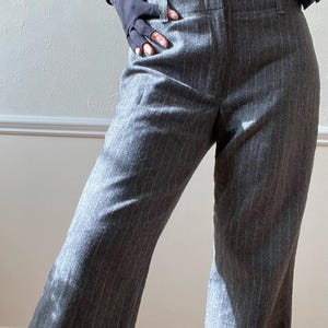 Vintage GAP wool blend pinstripe trousers gray pants Dark Academia 6 women&#39;s striped flared leg office wear preppy