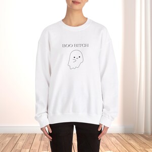 Boo Bitch Sweatshirt, Boo Bitch Pullover, Halloween Sweatshirt Unisex Heavy Blend ™ Rundhals-Sweatshirt