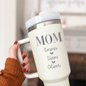 Personalized Mama Tumbler: Custom Kids Names, Mom birthday gift with kids name
