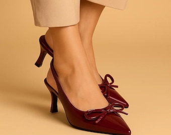 Escarpins rouges à talons, escarpins bout pointu, chaussures habillées petits talons