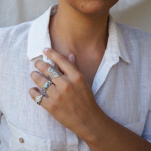 Antike Silber Blumen Siegelring, Boho einfache Chevalier Ring, zierliche Siegelring für den Finger, Minimalist Siegelring, Siegelring für Hippie, Indie-Rock Bild 10