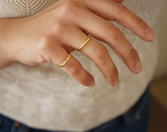 Gold thin hammered band ring, plain modern band slim stacking stackable minimalist pinky boho dainty geometric ring, us size 4.25/6.5 inch