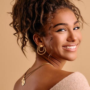Pendientes geométricos grandes de oro, pendientes martillados, joyería moderna, regalo para ella
