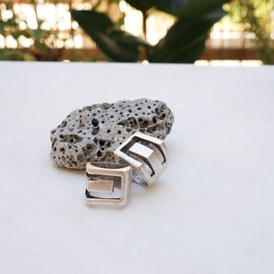 Antieke zilveren geometrische ring, grote statement abstracte moderne ring boho sieraden cadeau voor haar, unisex strudy grote vierkante brede bandring afbeelding 2