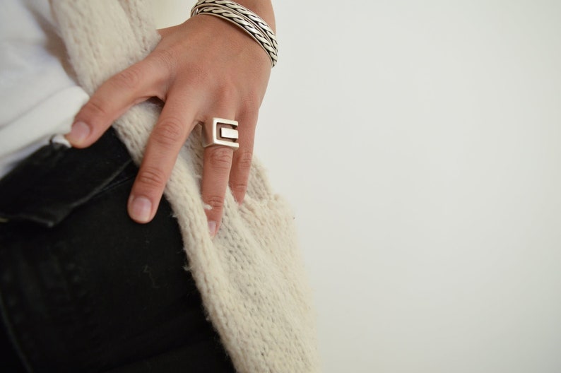 Antieke zilveren geometrische ring, grote statement abstracte moderne ring boho sieraden cadeau voor haar, unisex strudy grote vierkante brede bandring afbeelding 8