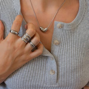 Anello con linee martellate in argento, anello boho lungo in acciaio inossidabile anti-ossidazione