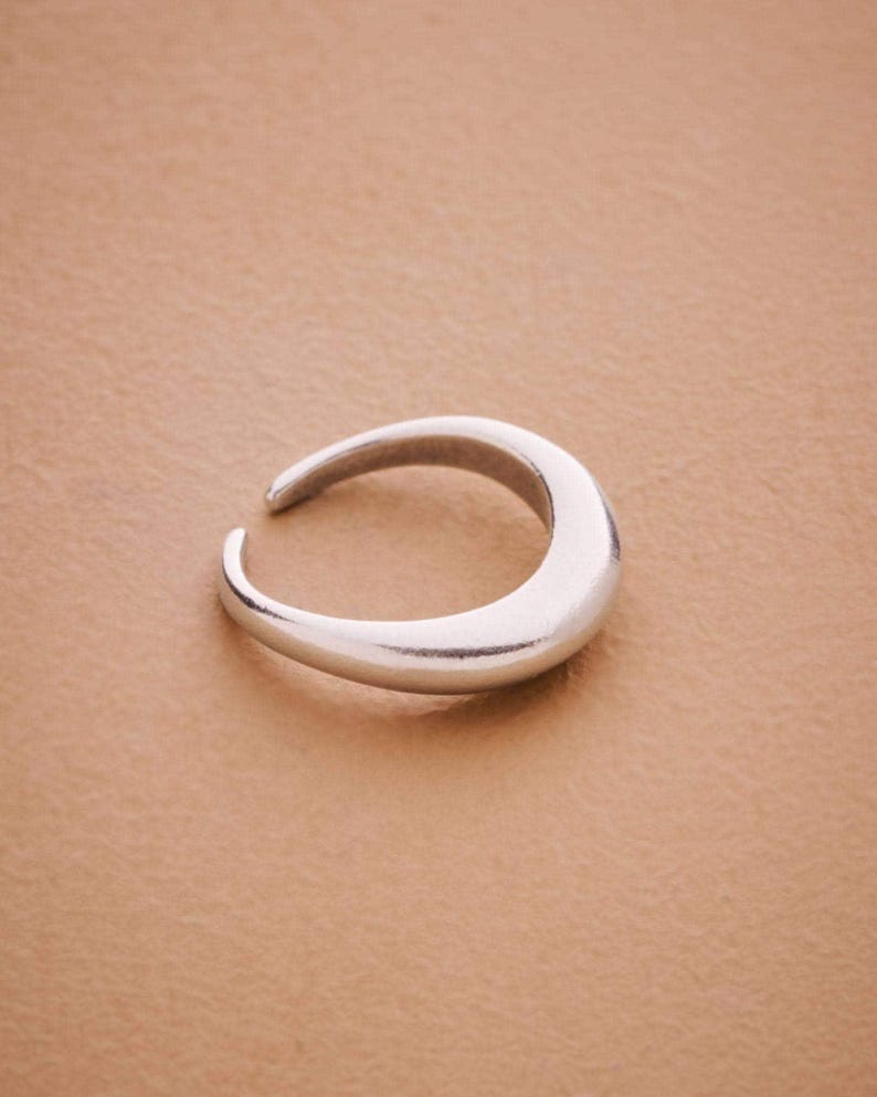 Silver thin soft curve ring image 2