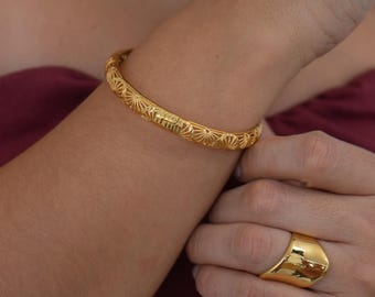 Bracelet Jonc Acier Inoxydable Feuilles Ajourées Femme 0223001